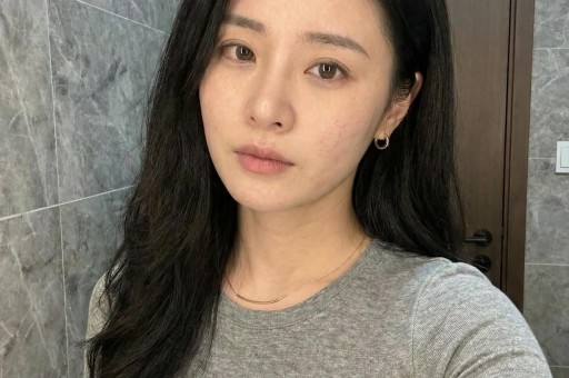 探店博主的一个“避雷贴”杀死了一家排队三小时的网红店？