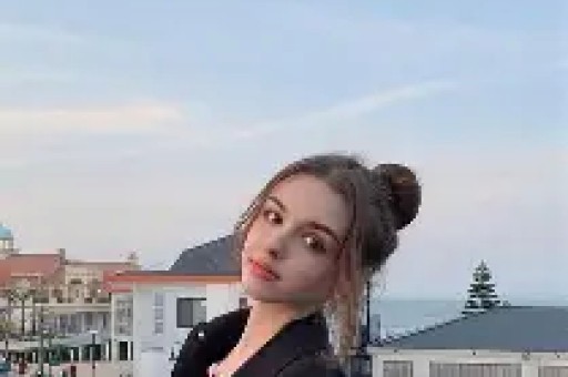 鞠婧祎陷偷漏税风波！丝芭实名举报引爆娱乐圈