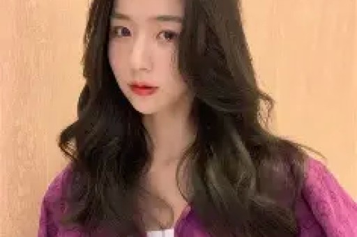 前TVB知名女星又曝大瓜当众被男星伸手进裤子因在海上不敢吭