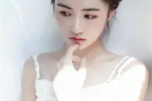 从高校网红到诚信翻车：“鹅腿阿姨”真假腿风波引发全网热议